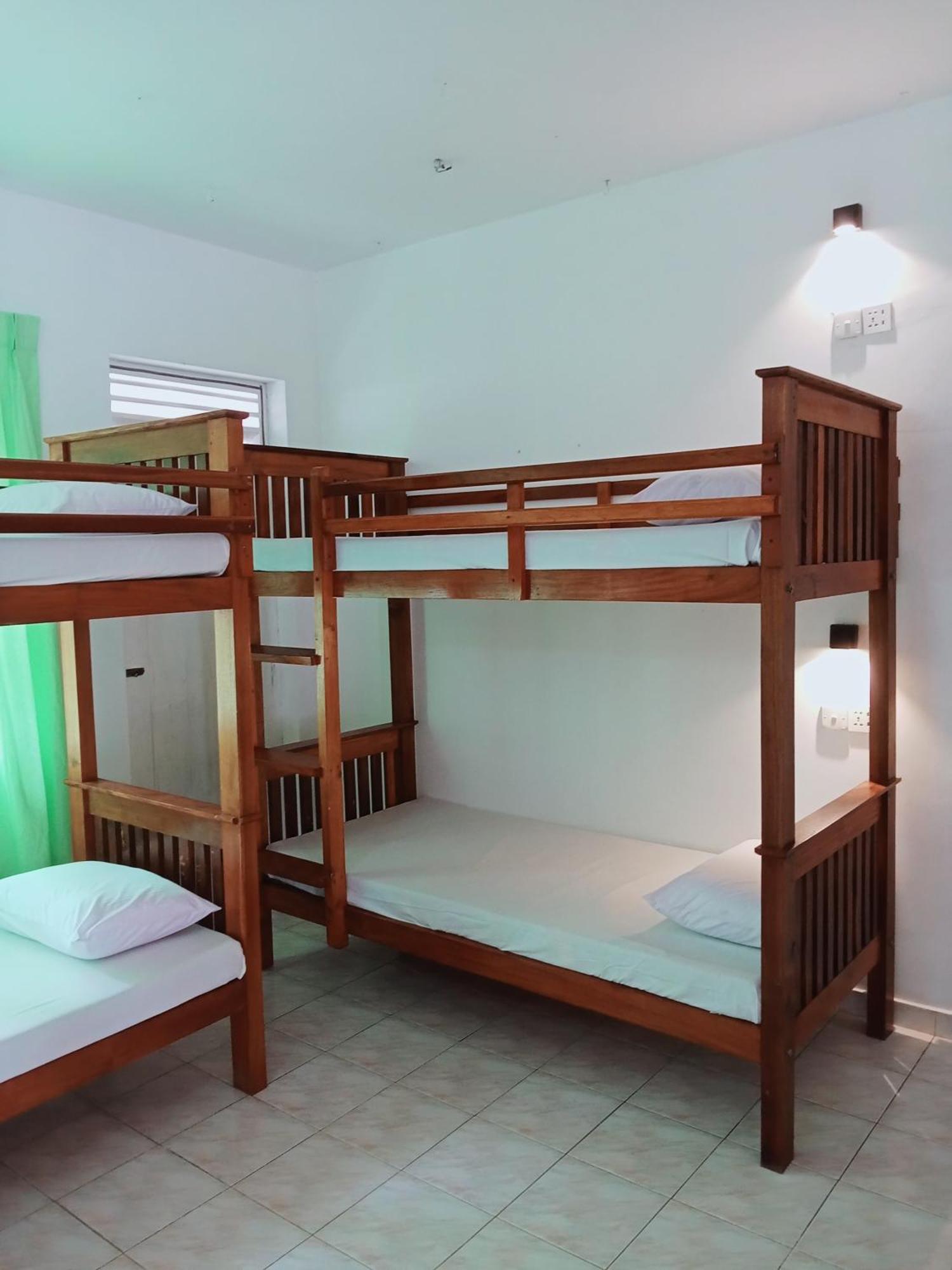 Sihara Rooms & Hostel 마타라 외부 사진